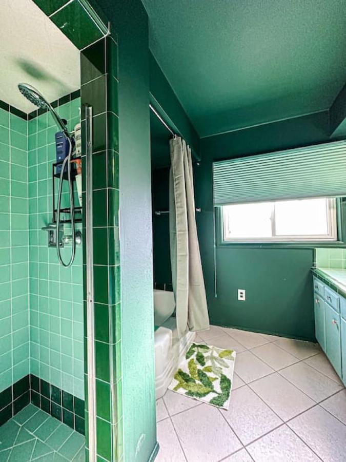 Relaxing 6 Bedroom Oasis With Pool - Lou1 Vakantiehuis *